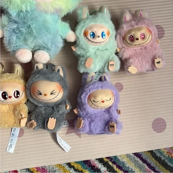 Bundled Labubu lafufu keychains - Picture 1 of 2